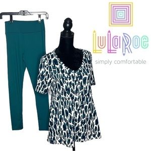 LulaRoe Jana swing top and Leggings Outfit. Top is Extra Small. O/S Leggings